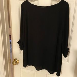 Classic black top with 3/4 sleeves